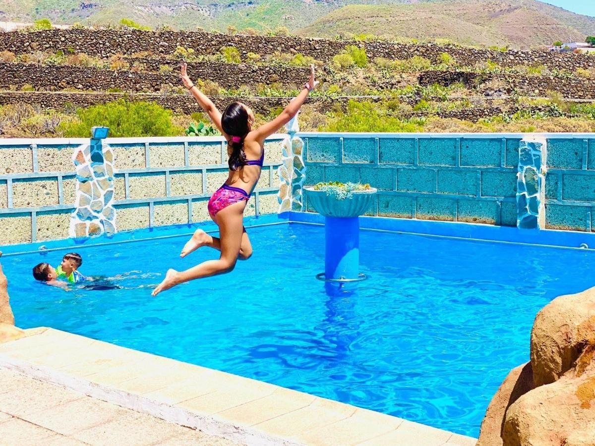 Lykke Suite Spa Sauna Piscina Y Jardin Buzanada Luaran gambar